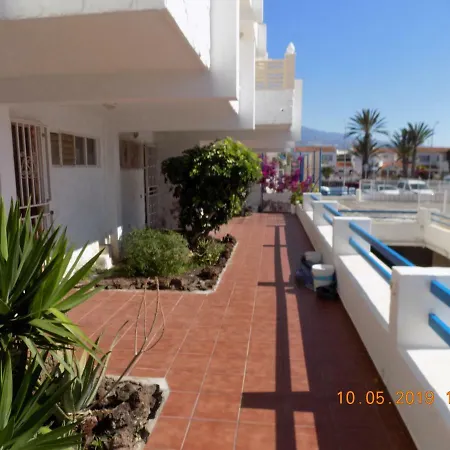 Apartment Oasi 1 *