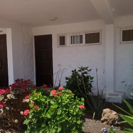 Apartment Oasi 1 *